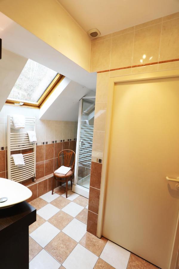 Hotel Logis Le Bourguignon Bèze Zewnętrze zdjęcie