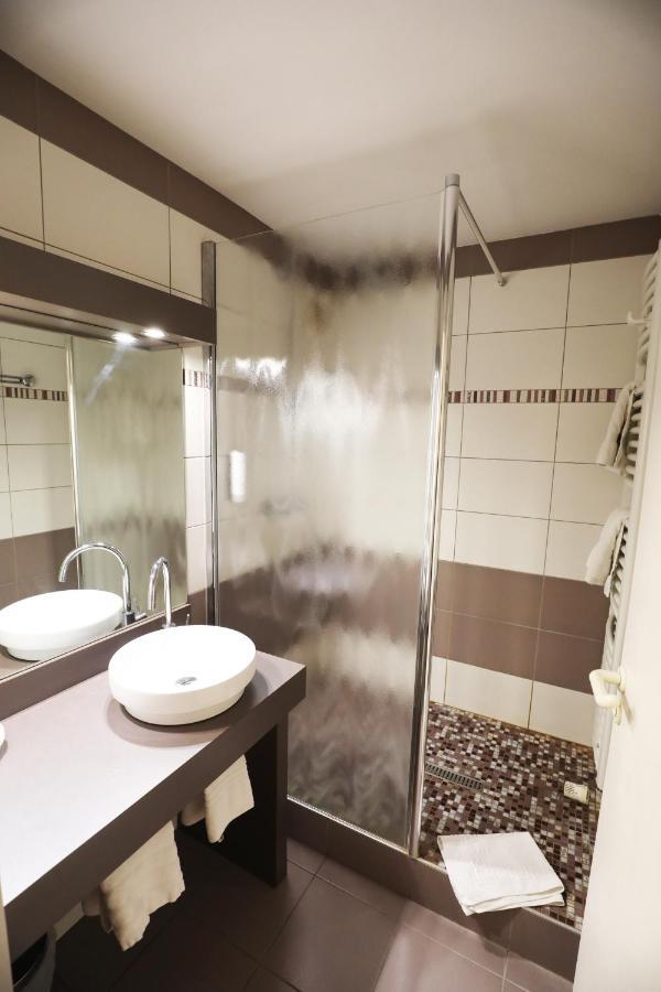 Hotel Logis Le Bourguignon Bèze Zewnętrze zdjęcie
